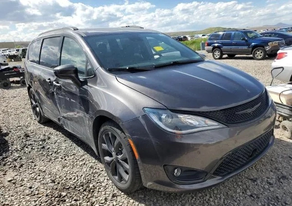 Chrysler Pacifica cena 59000 przebieg: 102000, rok produkcji 2020 z Międzyzdroje małe 67